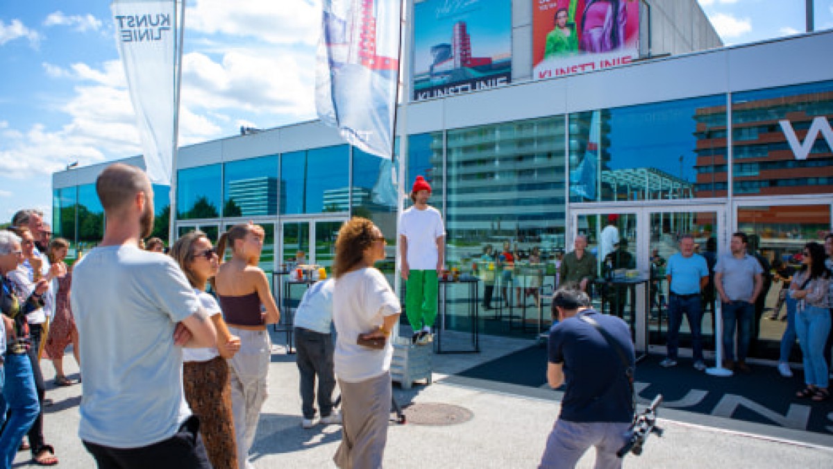 Kunstwerk Street Art Frankey feestelijk onthuld op Esplanade