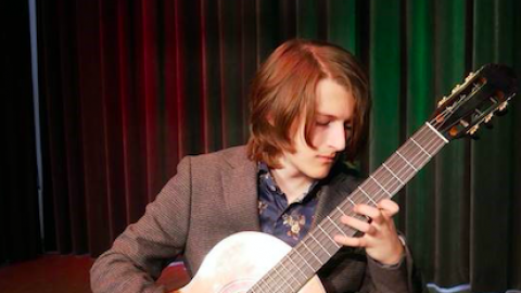 Muzikaal Flevolands talent Dylan Prentner wint beurs Han Lammers Fonds