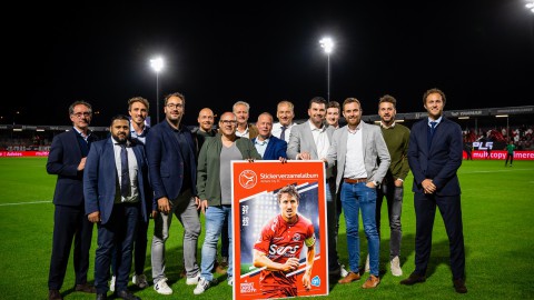 Stickerverzamelalbum Almere City FC vanaf 4 oktober bij Albert Heijn