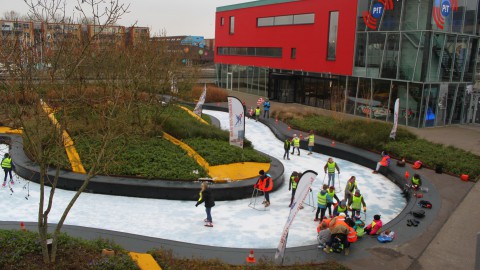 Schaatsactiviteiten op de ijsbaan van het Schipperplein: “Almere on Ice”