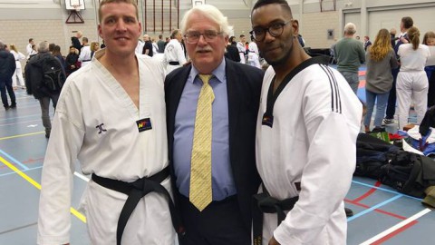 Taekwondo MAS Kim Moo Zwarte banden rijker