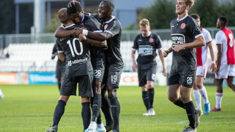 Krankzinnige slotfase doet Almere City FC de das om