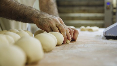 Jongen aangehouden voor overval op bakker