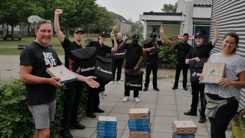 Domino's bakt pizza's voor bewoners Triade Muziekwijk