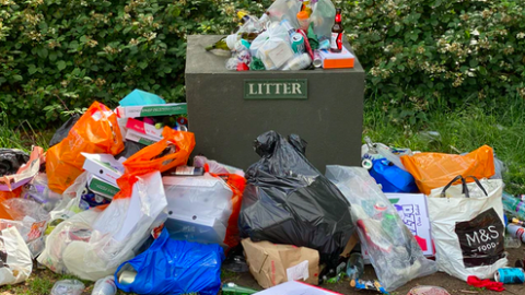 Hoeveelheid grofvuil in de straat binnen vijf jaar verdubbeld